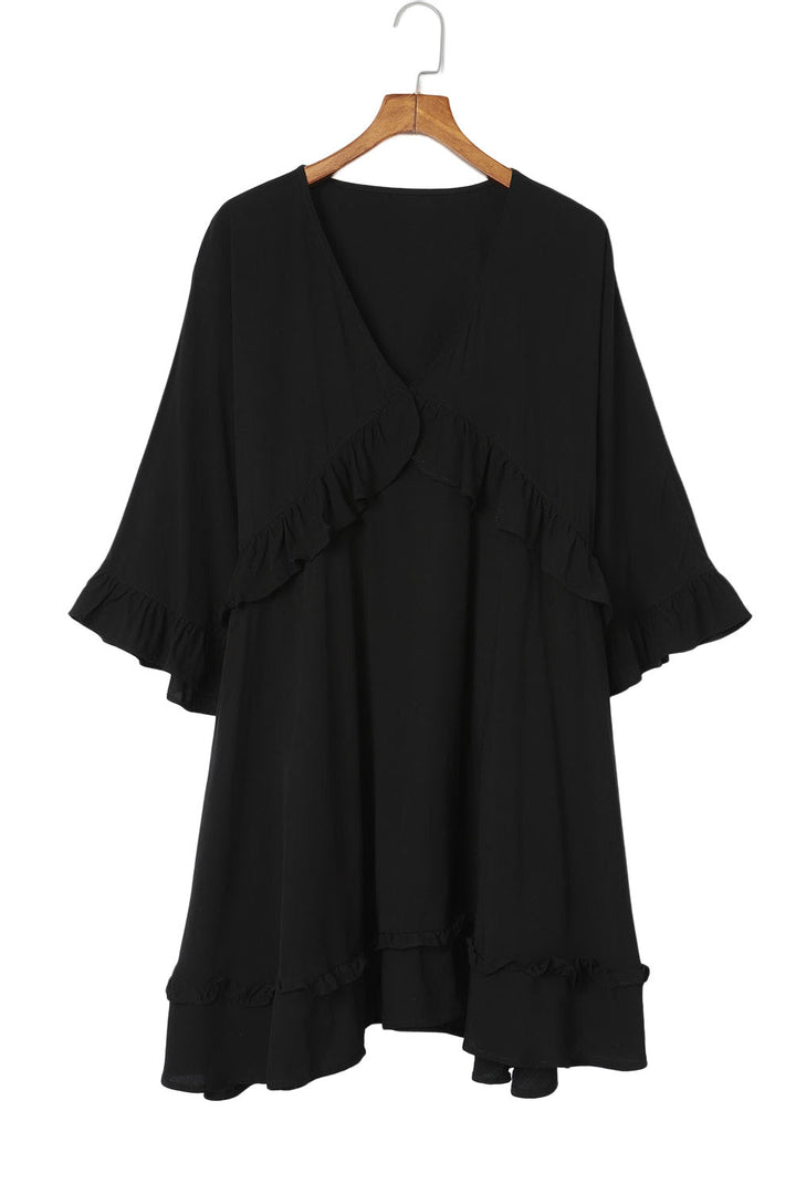Mini-robe babydoll noire à manches 3/4 et col en V à volants