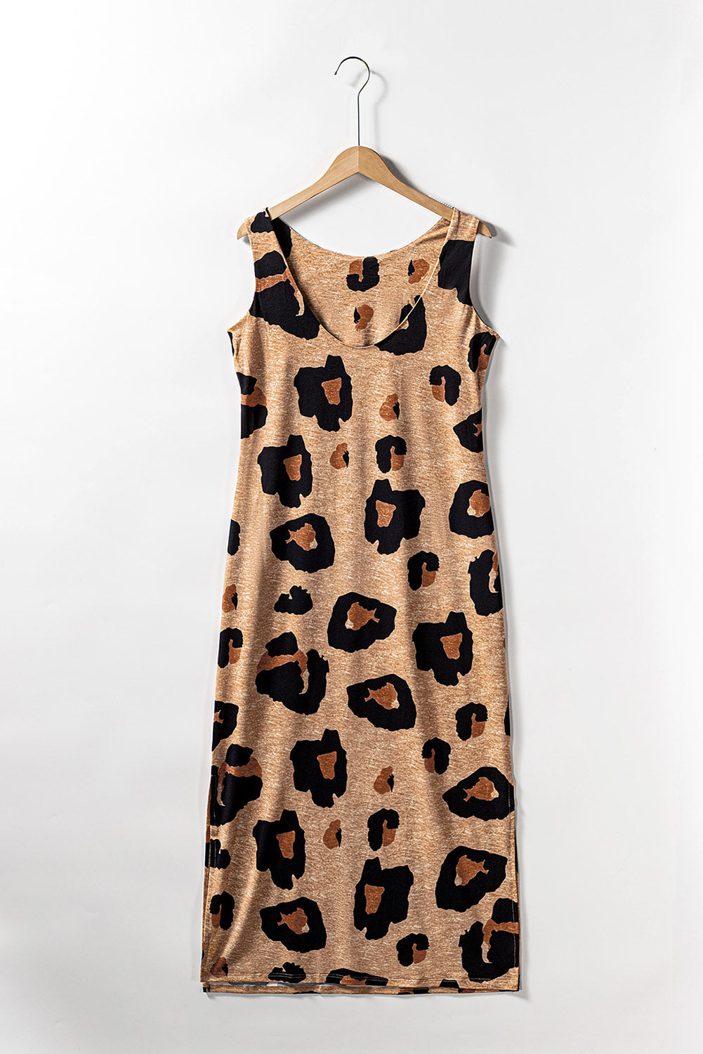 Robe longue sans manches à dos ouvert et fente léopard